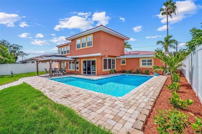 Photo - 325 W Martin Luther King Jr Dr