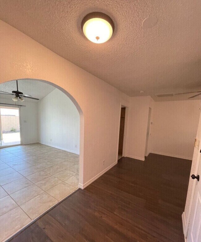 Photo - 1627 W 13th St