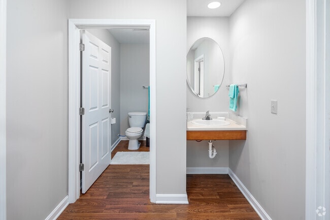 4BR, 2BA - Model - 1,200SF - Bathroom