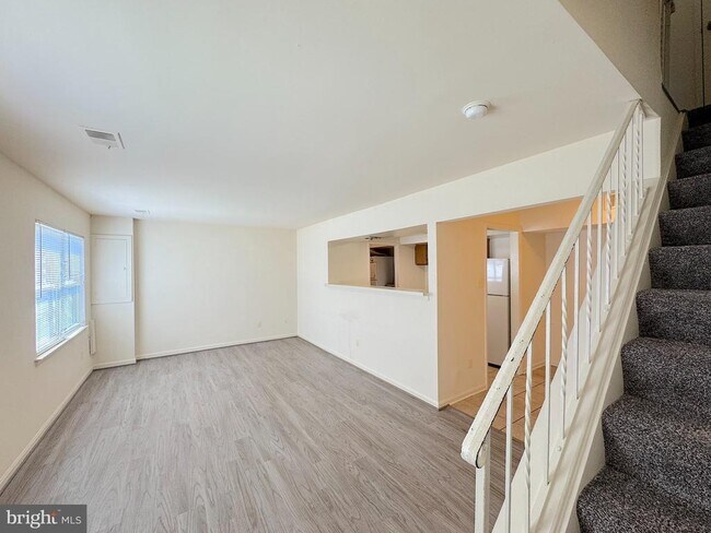 8632 Walutes Cir Unit B