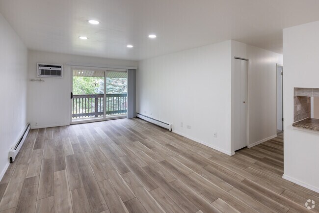 2BR, 1BA - 954SF - Living Room