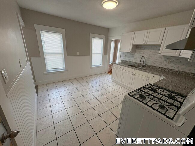 Photo - 85 Swan St Unit 3