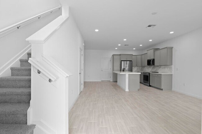 Photo - 4616 Longwood Lake Sq