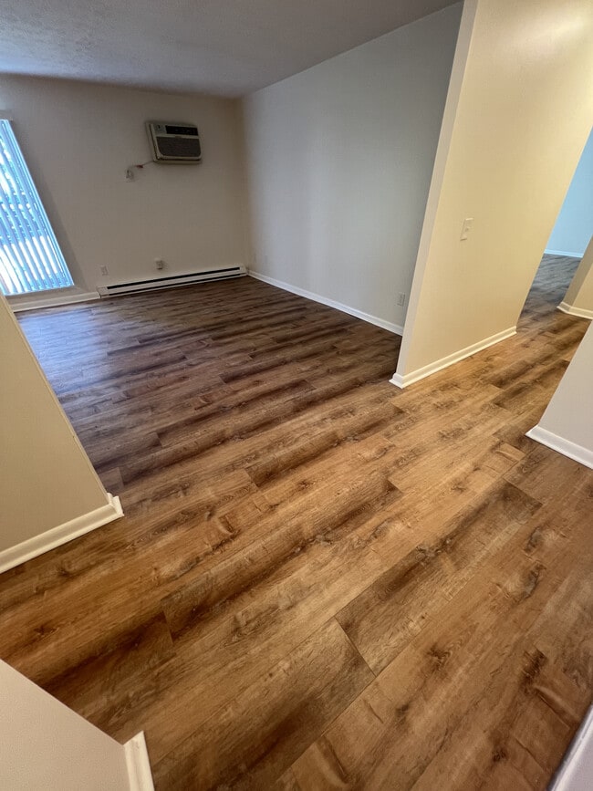 Photo - Hamburg Heights