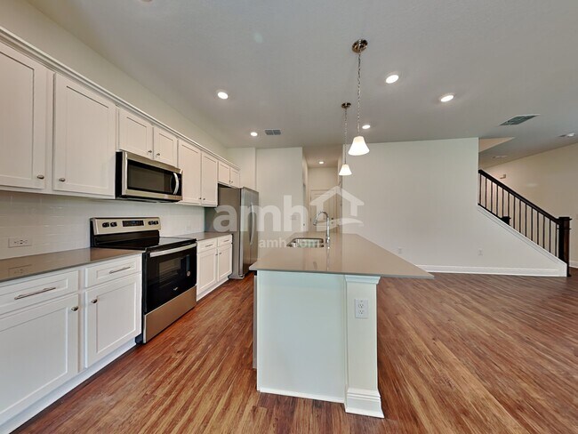 Photo - 27264 St Andrews Ave