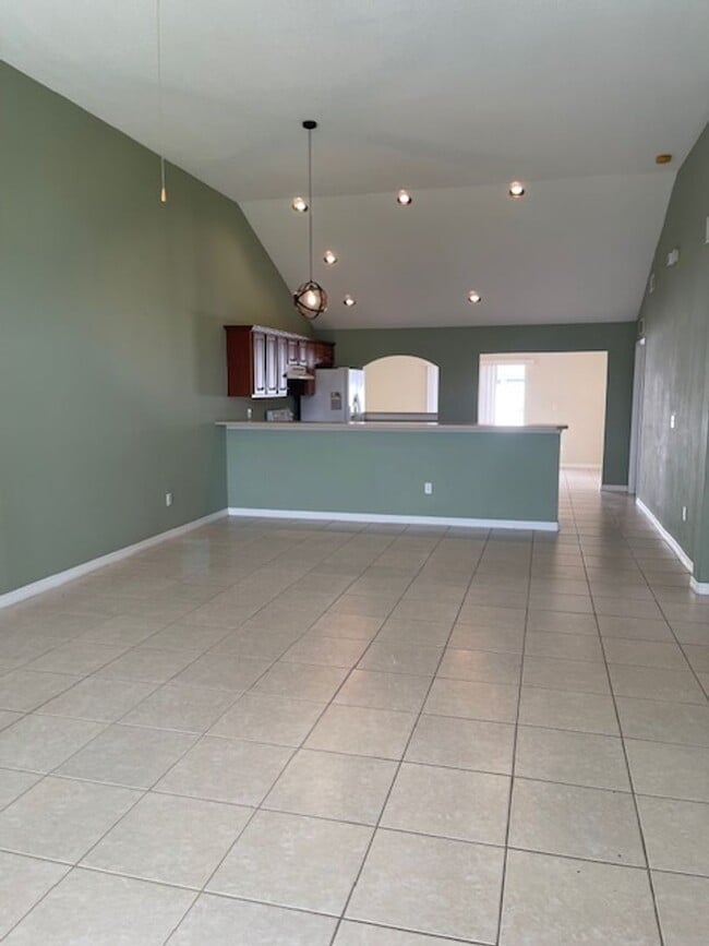 23 Ridley Ln