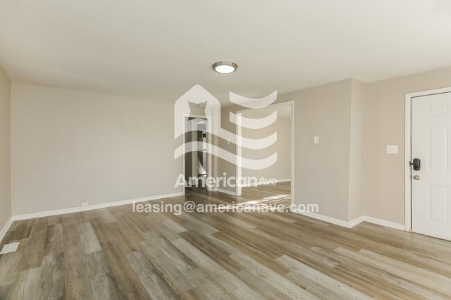 Photo - 716 61st St