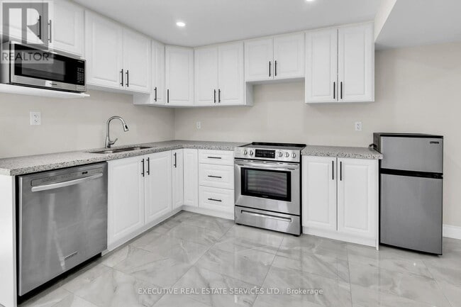 Photo - 265 Bruce Cameron Dr