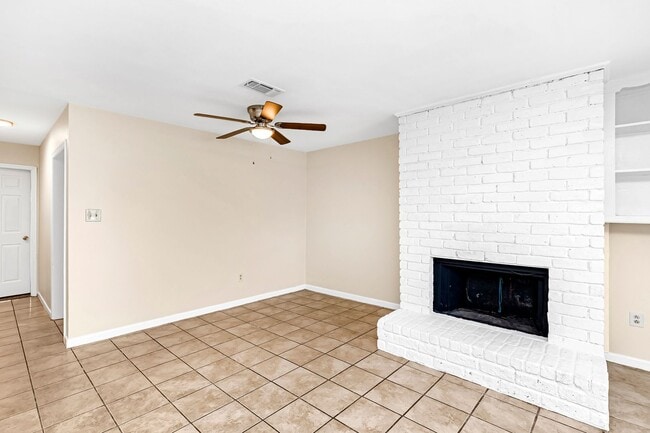 Photo - 3 Bedroom Condo on Jefferson Park