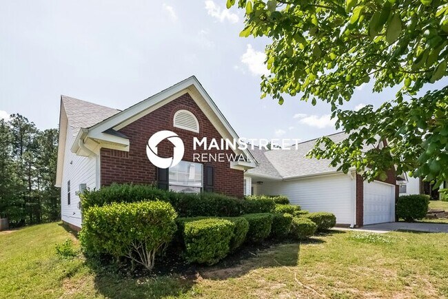 3 Bedroom Pet-Friendly Home in Fayetteville, GA with Main Street Renewal