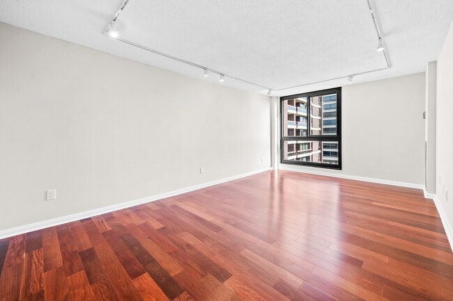 Photo - 4100 N Charles St