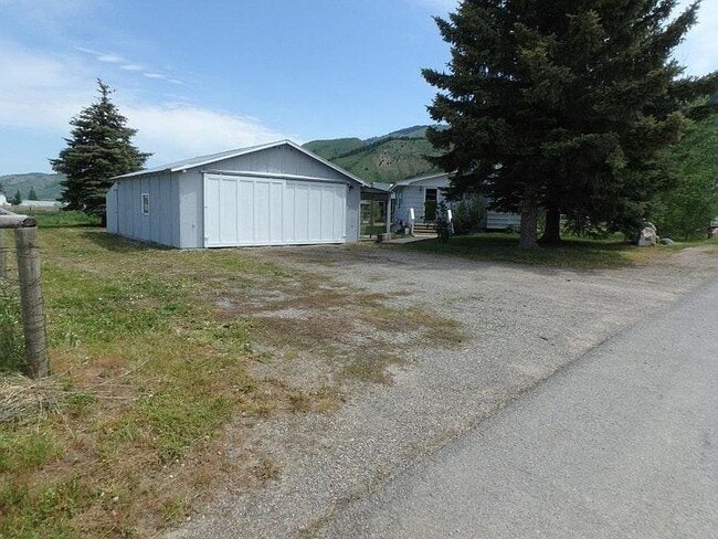 Photo - 115 Burton Ln