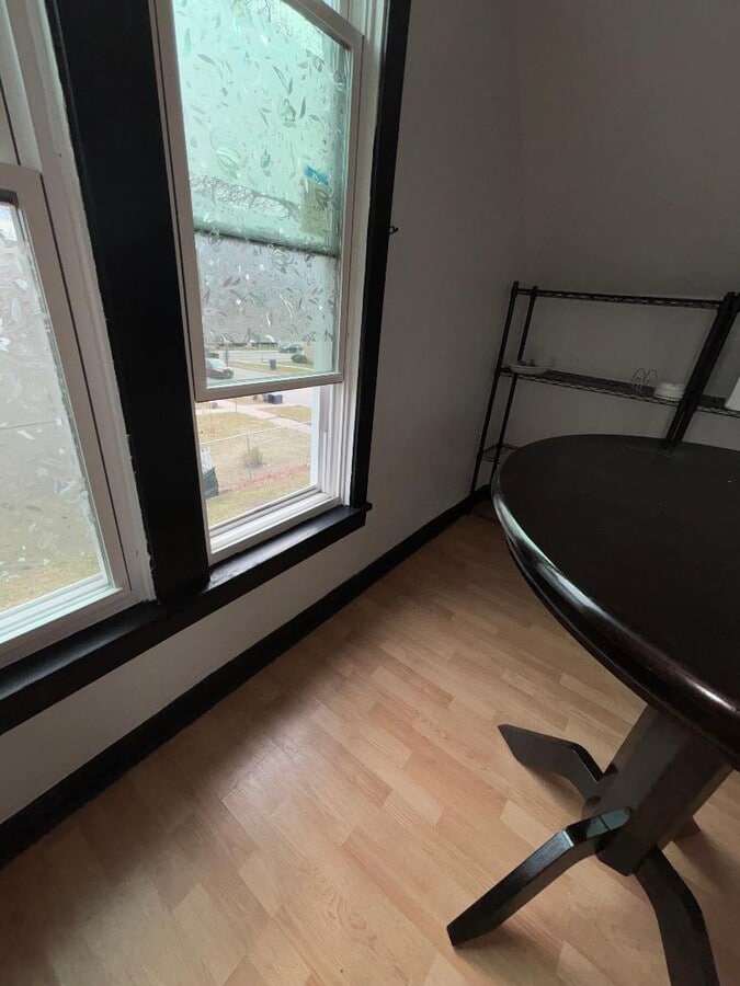 Photo - 520 Lawrence Ave