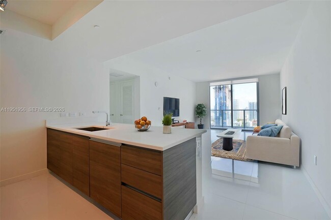 Building Photo - 1100 S Miami Ave Unit 3107