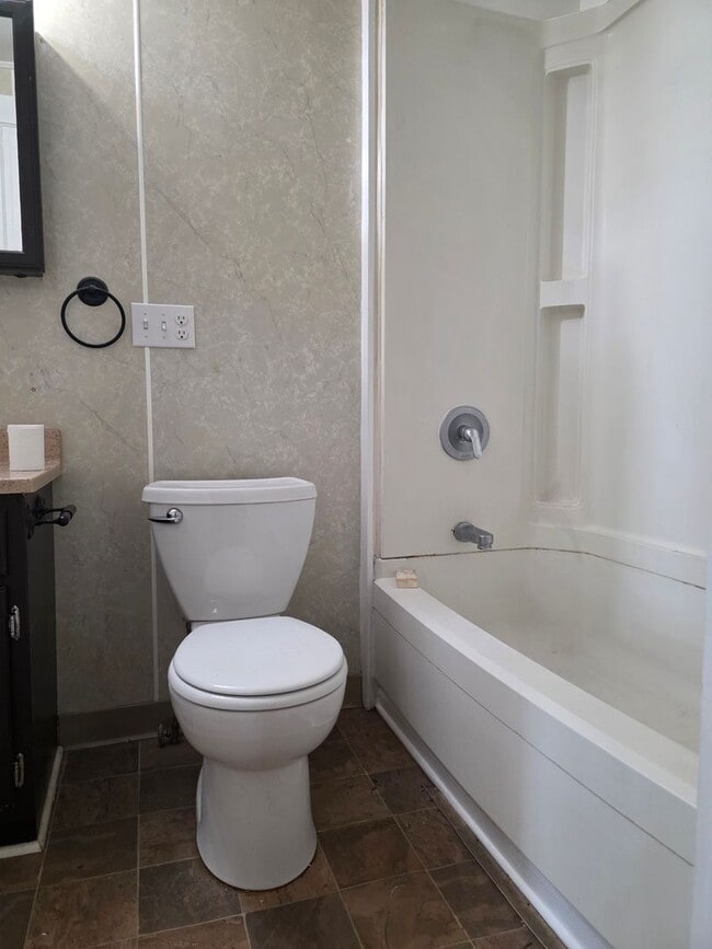 Photo - 711 W Water St Unit 1