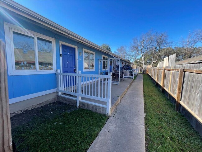 Photo - 8208 Sam Rayburn Dr