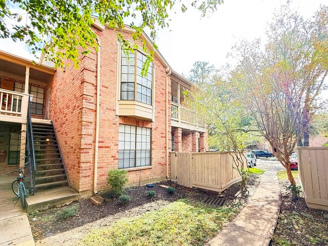 Photo - 2255 Braeswood Park Dr Unit 117