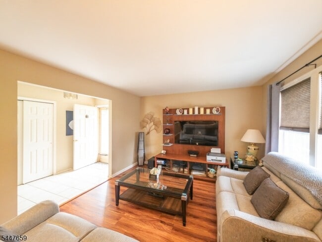 Photo - 6B Patrick Henry Ct