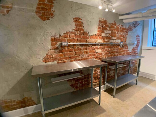 Photo - 1568 Vine St Unit 3