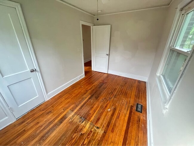 Photo - 120 Brookland Cir
