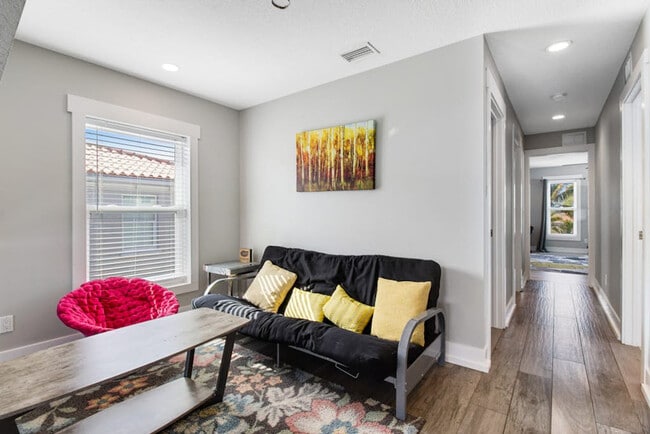 111 6th St S Unit SI ID1591346P