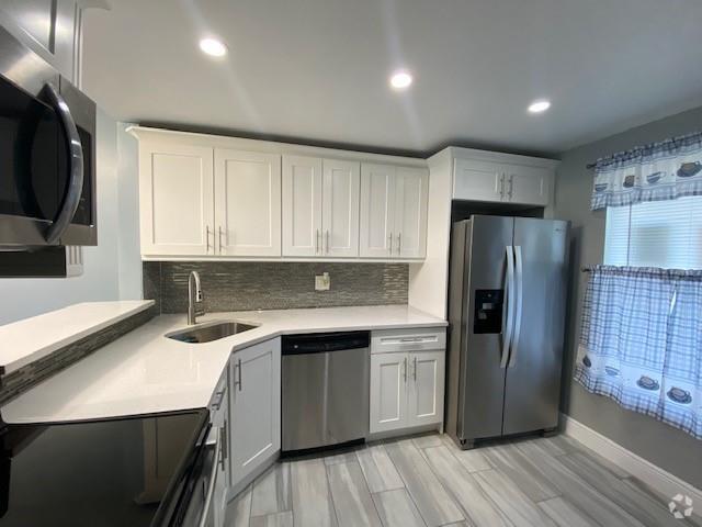 Building Photo - 5980 NW 64th Ave Unit 102 Rental