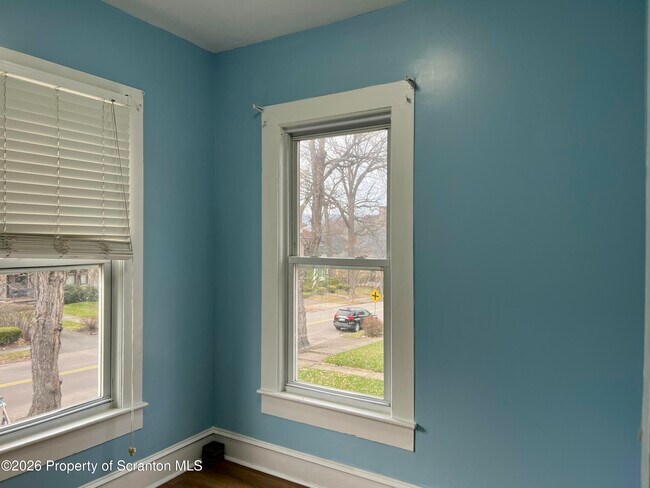 Photo - 1528 Wyoming Ave