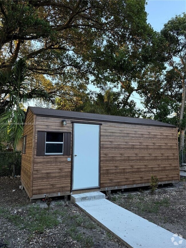 Building Photo - 1511 NW 45th St Rental