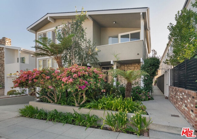 Photo - 1134 23rd St Unit 1