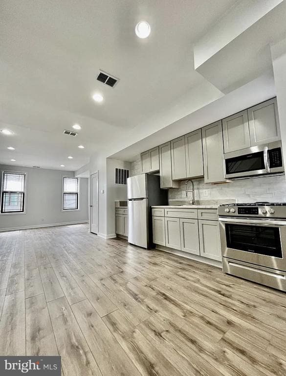 Photo - 2105 E Huntingdon St