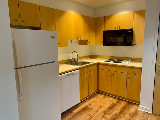 Photo - 80 Peterborough St