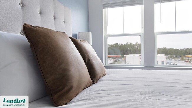 Photo - 12525 Tibbets Ln Unidad 4404