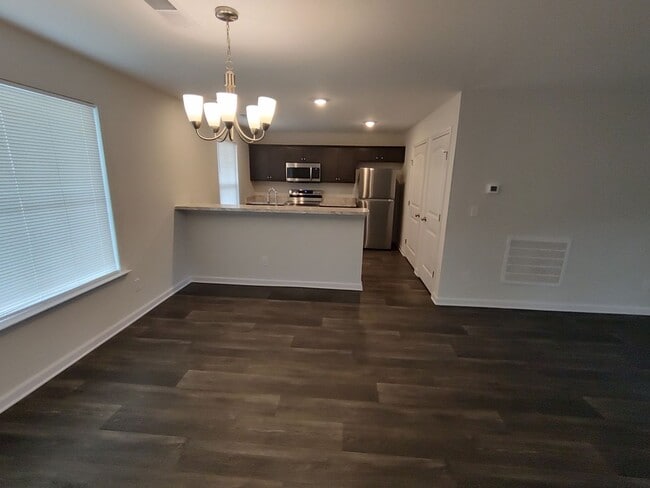 Photo - Move in Ready! Easy & Quick move-in process Unit 49 Turning Stone Building 5,  #2