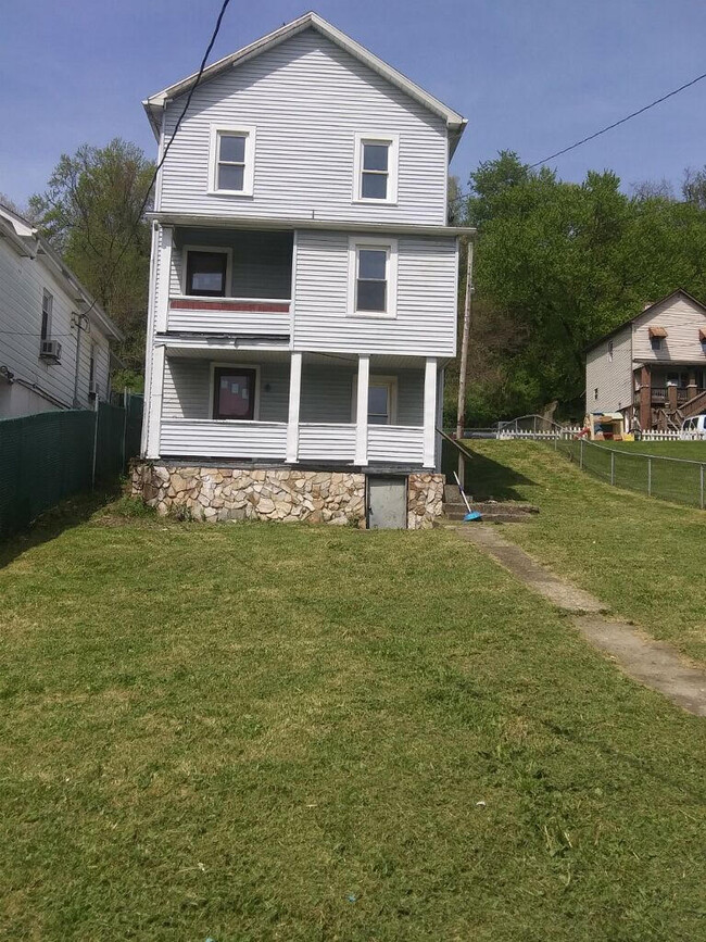 3212 Elm St Rental - House Rental in Weirton, WV | ForRent.com