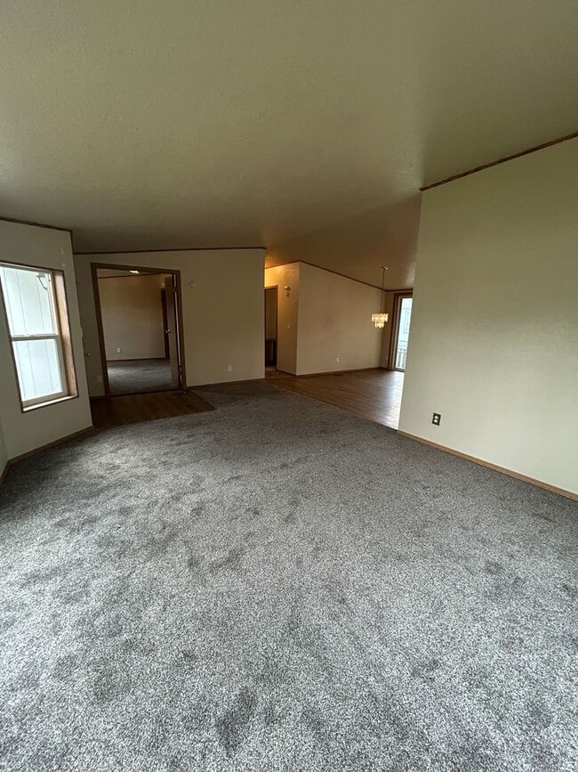 Photo - Renovated 3-Bedroom, 2-Bedroom Manufactured Home with a Spacious Yard in Hayden