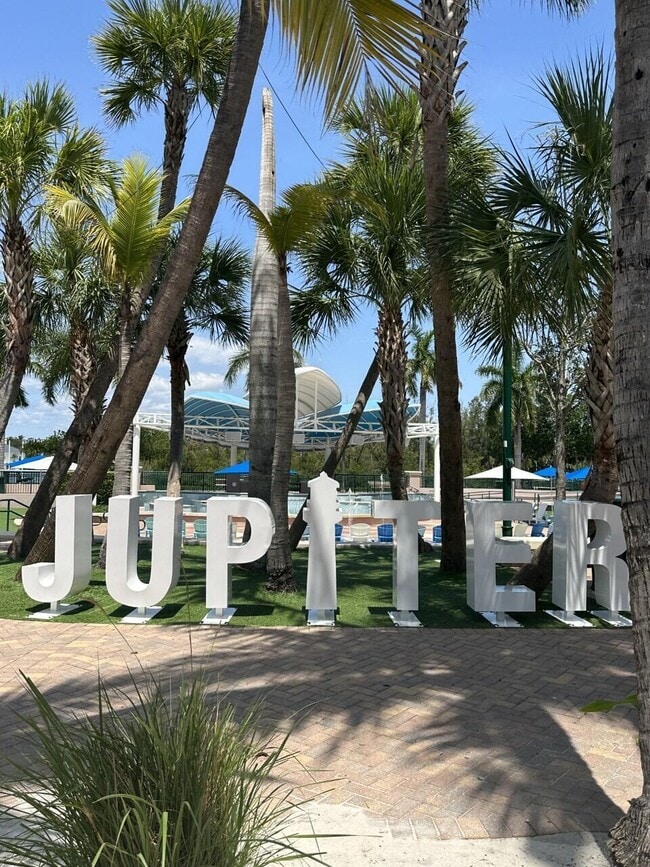 Photo - 1200 Town Center Dr Unidad 405