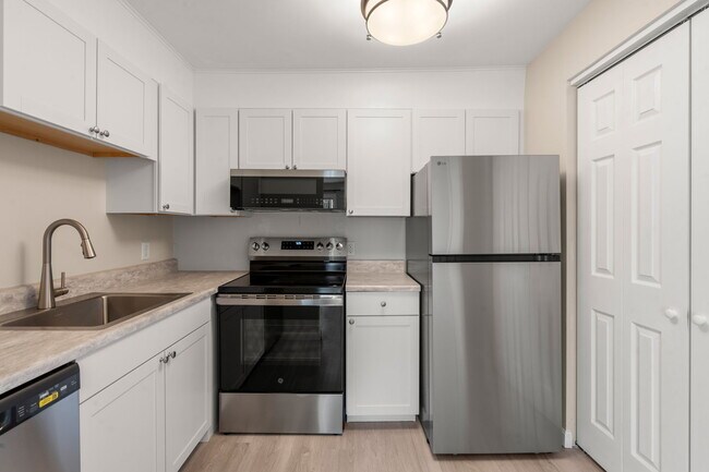 Photo - 1801 Ocean St Unidad S24