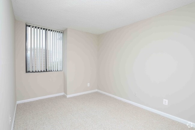 1 habitación, 1 baño - 576 pies cuadrados - Junior - Cortland at McLean