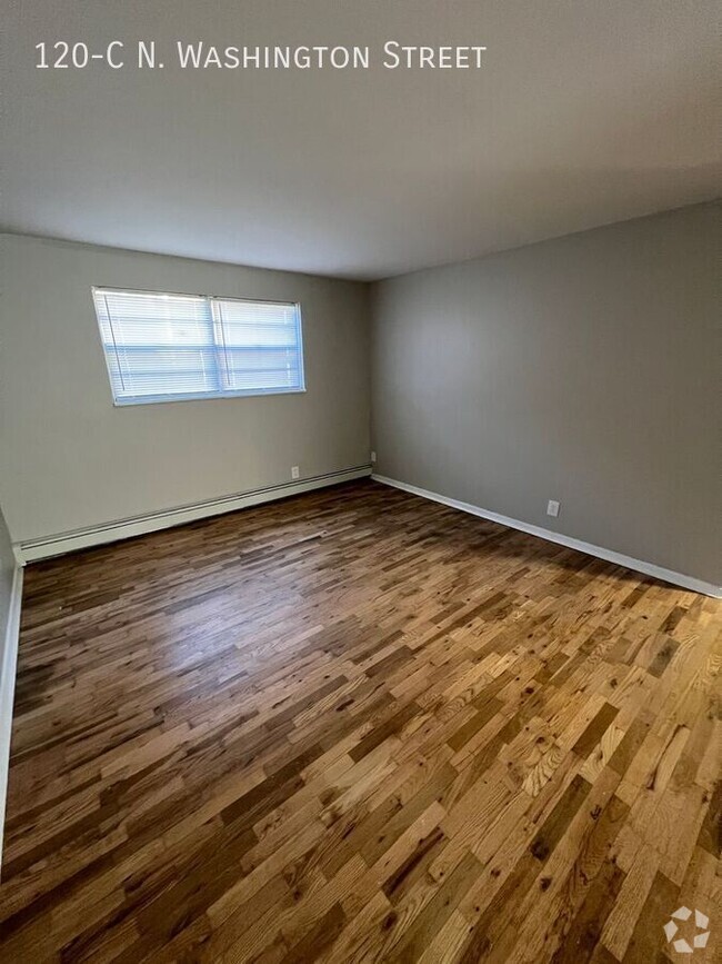 Building Photo - 120-C S Washington St Rental