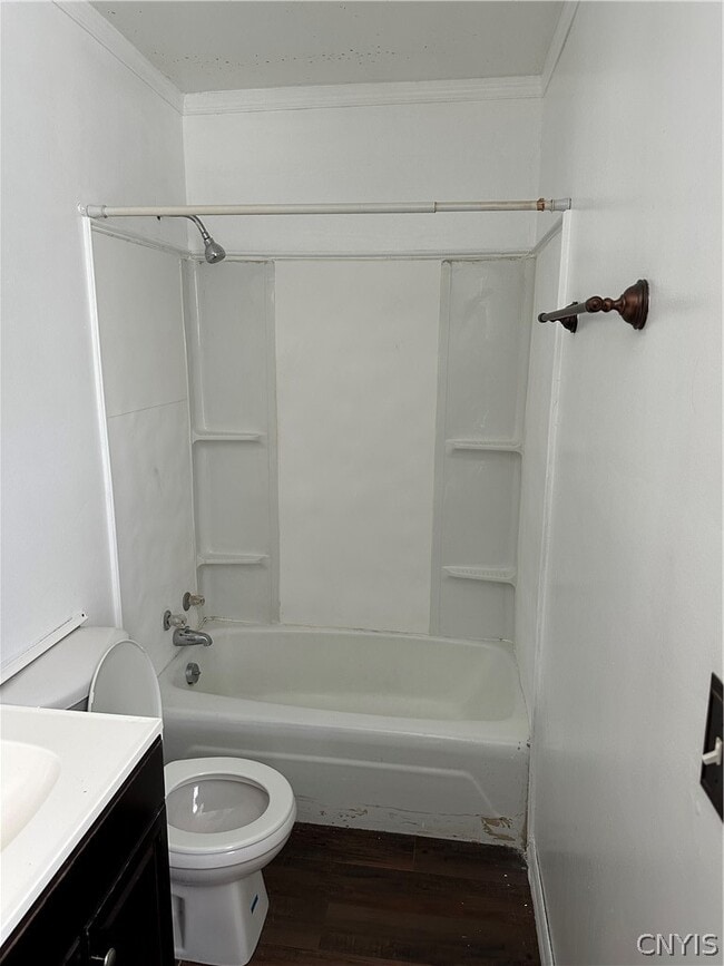 Photo - 705 N James St