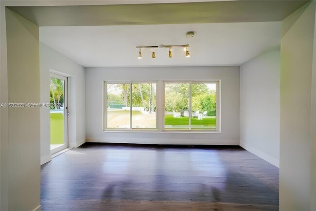 Photo - 8390 SW 64th St