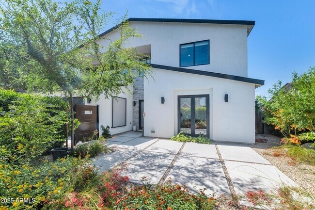 Building Photo - 4413 E Turney Ave Rental