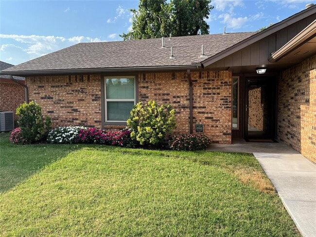 Photo - 512 Cypress Dr