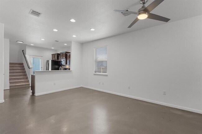 Building Photo - 5804 Loblolly Ln Unit 95 Rental