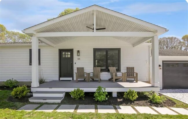 Building Photo - 44 Quannacut Rd Rental