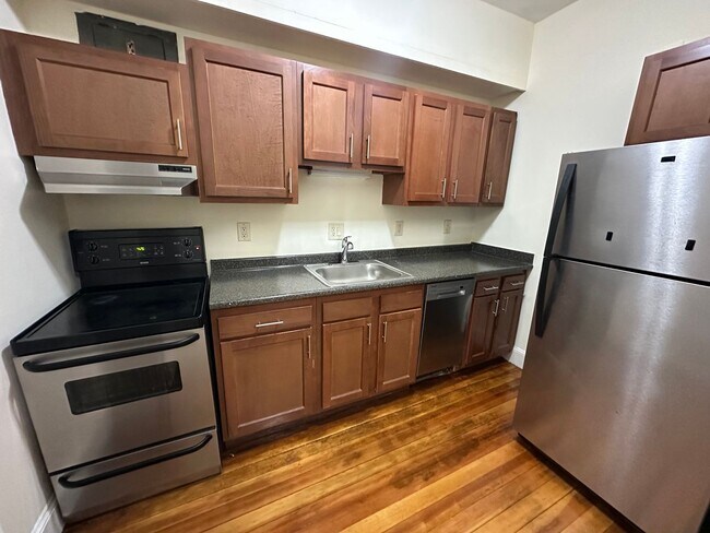 Building Photo - Washington Square - Updated Kitchen - Deck - Close to T Unit 181 Winthrop #6
