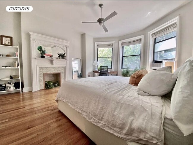 Photo - 349 W 84th St