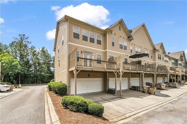 501 Grove Field Ct NW
