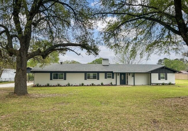 Available Now! Newly Remodeled 4 Bed 3 Bat... - Available Now! Newly Remodeled 4 Bed 3 Bat... Casa