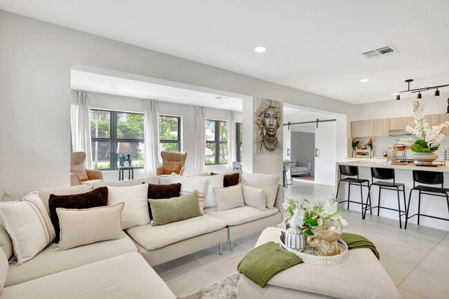 Photo - 1315 NE 4th St Unidad SI ID1501428P